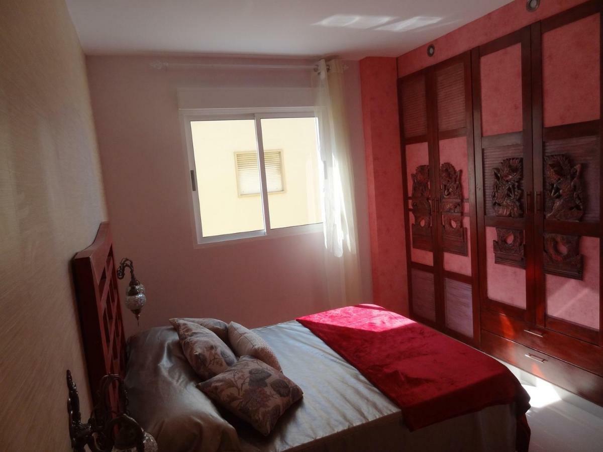 Infostays Maria Zambrano Malaga Ngoại thất bức ảnh